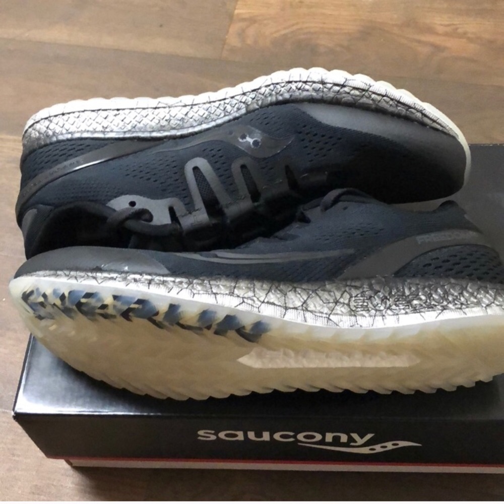 Saucony freedom iso size 8